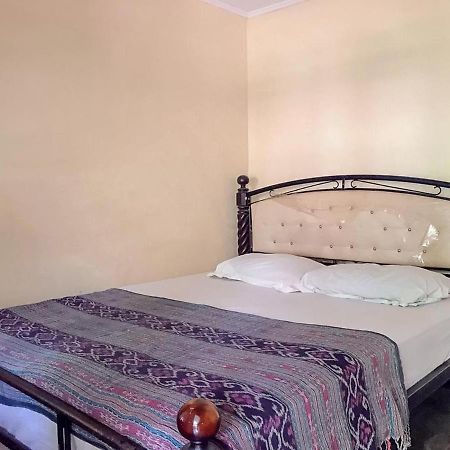 Oka Homestay Mitra Reddoorz 马塔兰 外观 照片