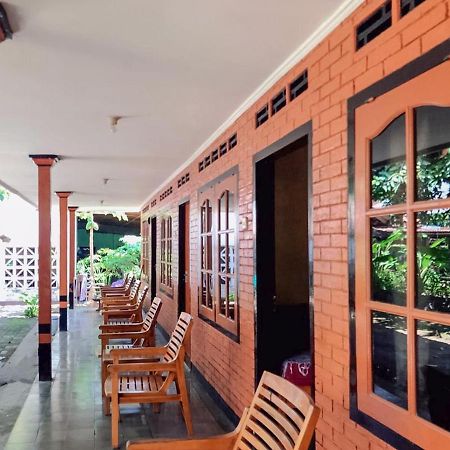Oka Homestay Mitra Reddoorz 马塔兰 外观 照片